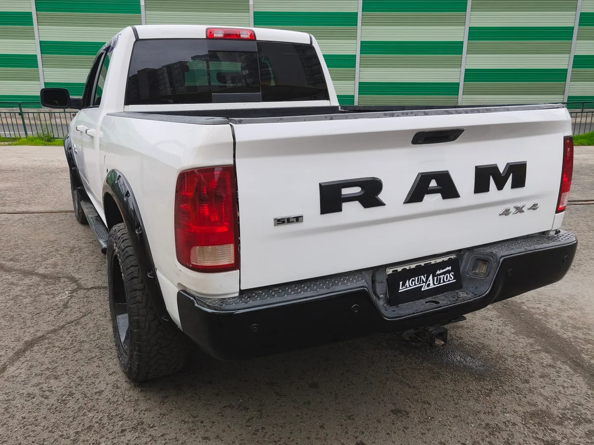 Dodge Ram 1500 3.6 Laramie 4X4 Crew Cab Dob. Cab. At 4P — foto 4 de 7