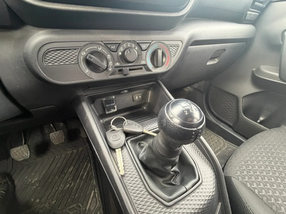 TOYOTA Raize 1.2 MT 2024 - Miniatura 11