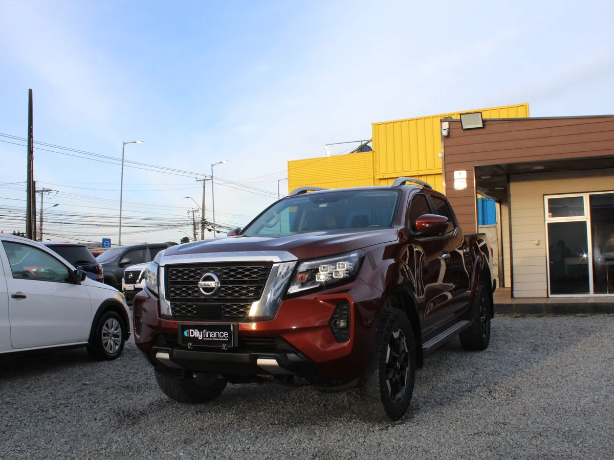 Nissan Navara 2.3D — foto 2 de 12