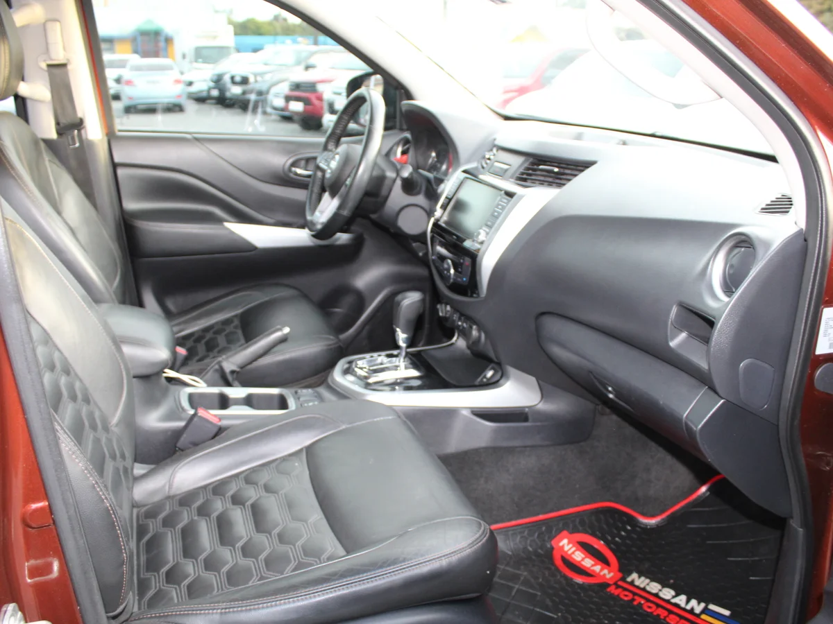Nissan Navara 2.3D — foto 6 de 12
