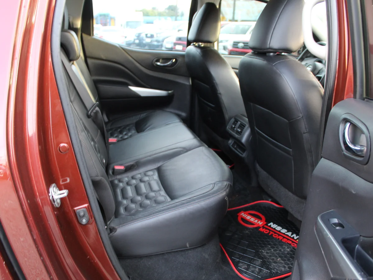 Nissan Navara 2.3D — foto 7 de 12
