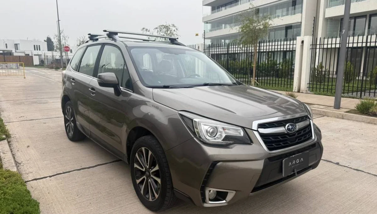 SUBARU Forester 2.0 Limited Sport Diesel AWD CVT 2017 - Miniatura 3