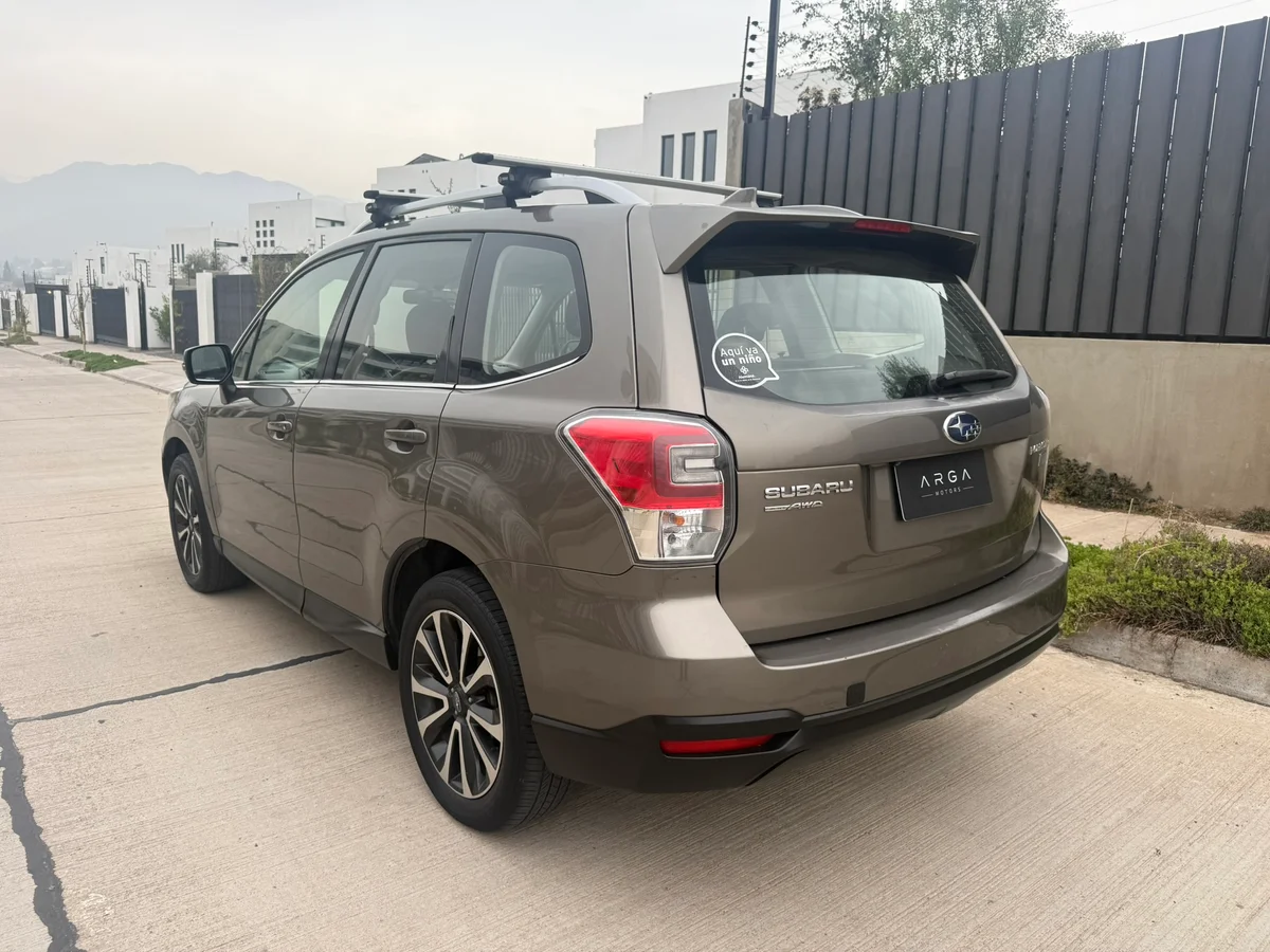 SUBARU Forester 2.0 Limited Sport Diesel AWD CVT 2017 - Miniatura 4