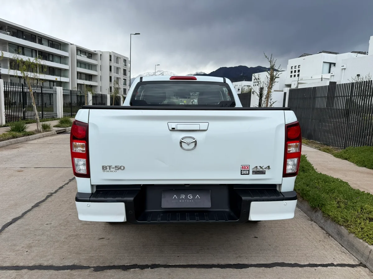 MAZDA BT-50 3.0 Diesel 4X4 Doble Cabina 6AT 2023 - Miniatura 5