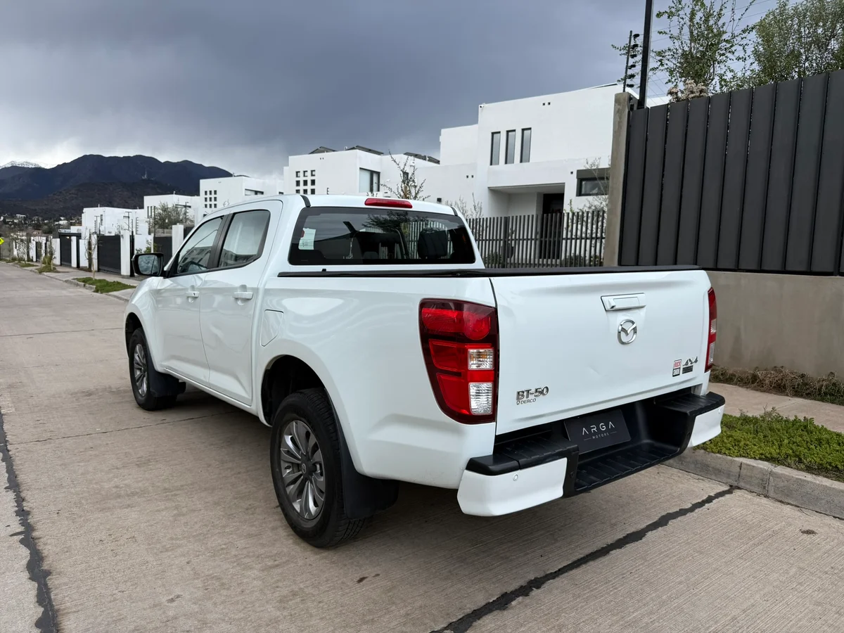 MAZDA BT-50 3.0 Diesel 4X4 Doble Cabina 6AT 2023 - Miniatura 4
