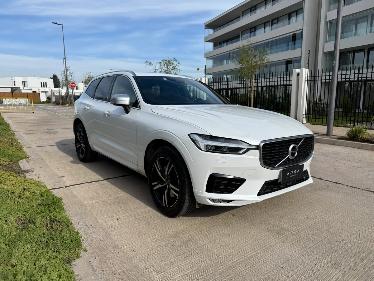 VOLVO XC60 2.0 T6 R-Design AWD MY19 AT 2019 - Miniatura 3
