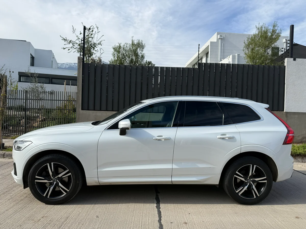 VOLVO XC60 2.0 T6 R-Design AWD MY19 AT 2019 - Miniatura 8