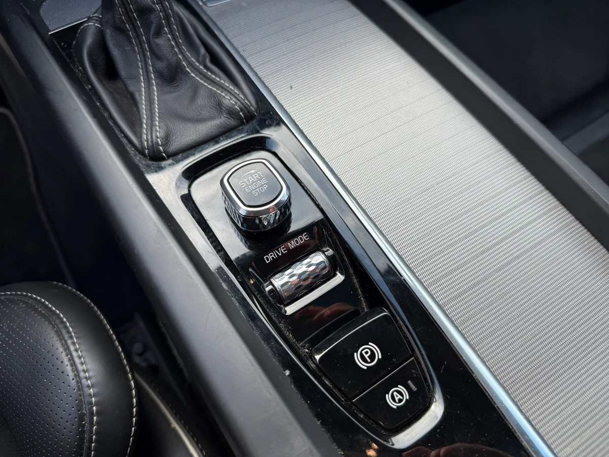VOLVO XC60 2.0 T6 R-Design AWD MY19 AT 2019 - Miniatura 20