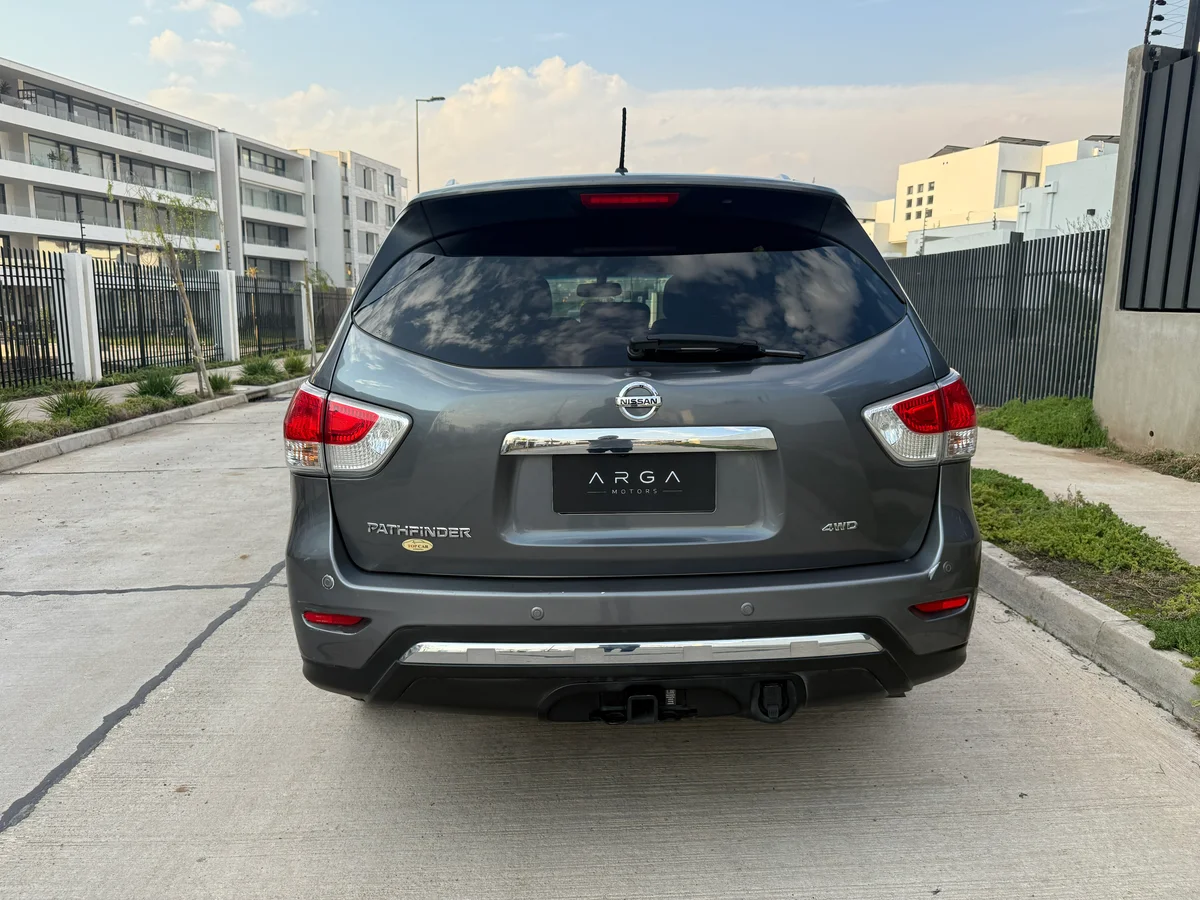 NISSAN Pathfinder 3.5 Advance CVT 4X4 2017 - Miniatura 5