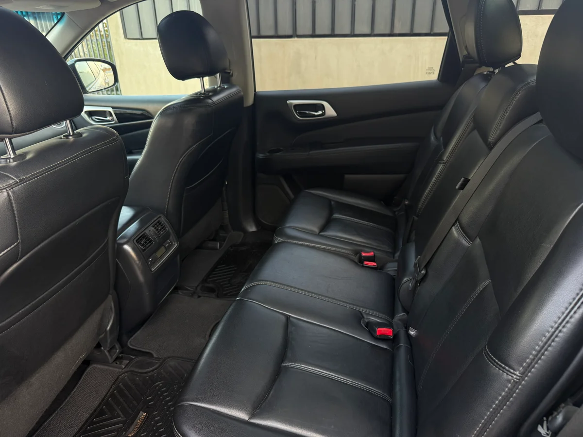 NISSAN Pathfinder 3.5 Advance CVT 4X4 2017 - Miniatura 12