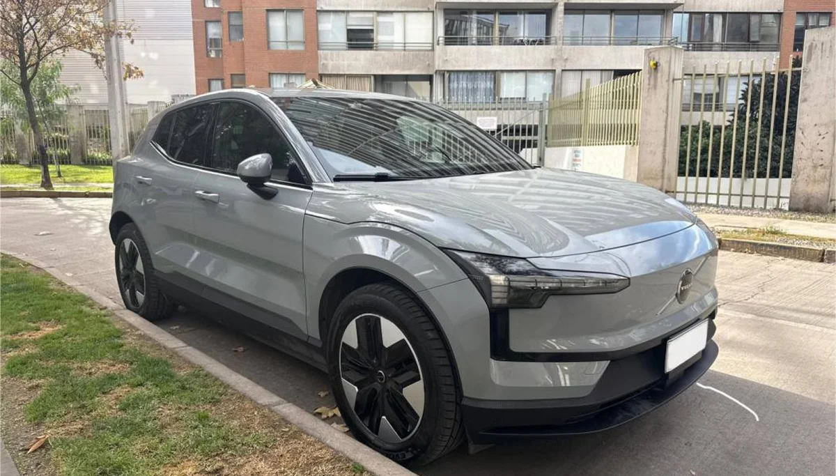 VOLVO EX30 Eléctrico Core E60 4X2 AT 2024 - Miniatura 5