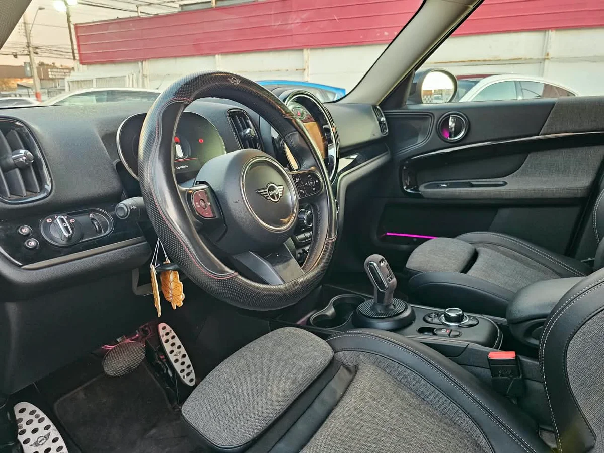 MINI Countryman Cooper S — foto 7 de 10
