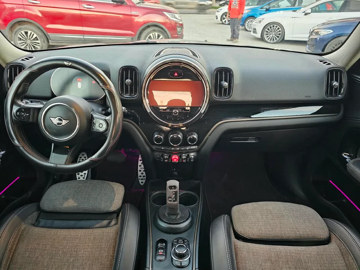 MINI Countryman Cooper S — foto 9 de 10