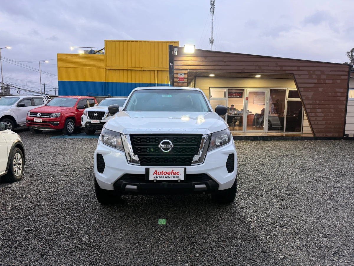 Nissan Navara 2.3D — foto 3 de 13