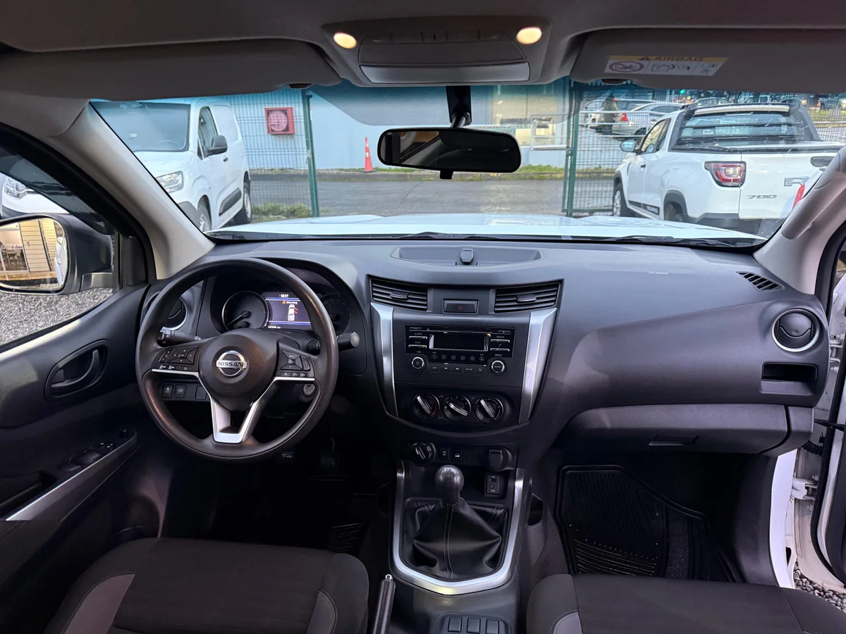 Nissan Navara 2.3D — foto 7 de 13