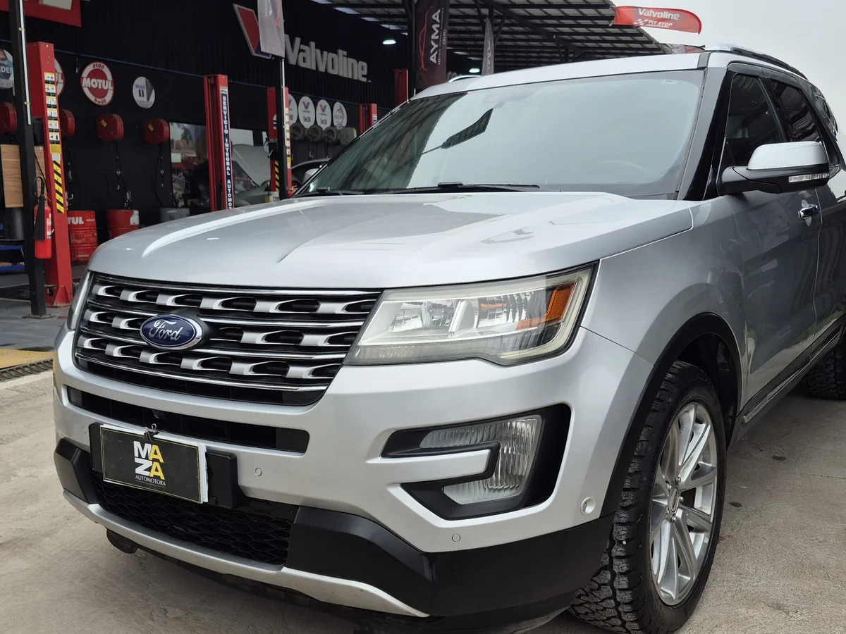 Ford Explorer — foto 4 de 11