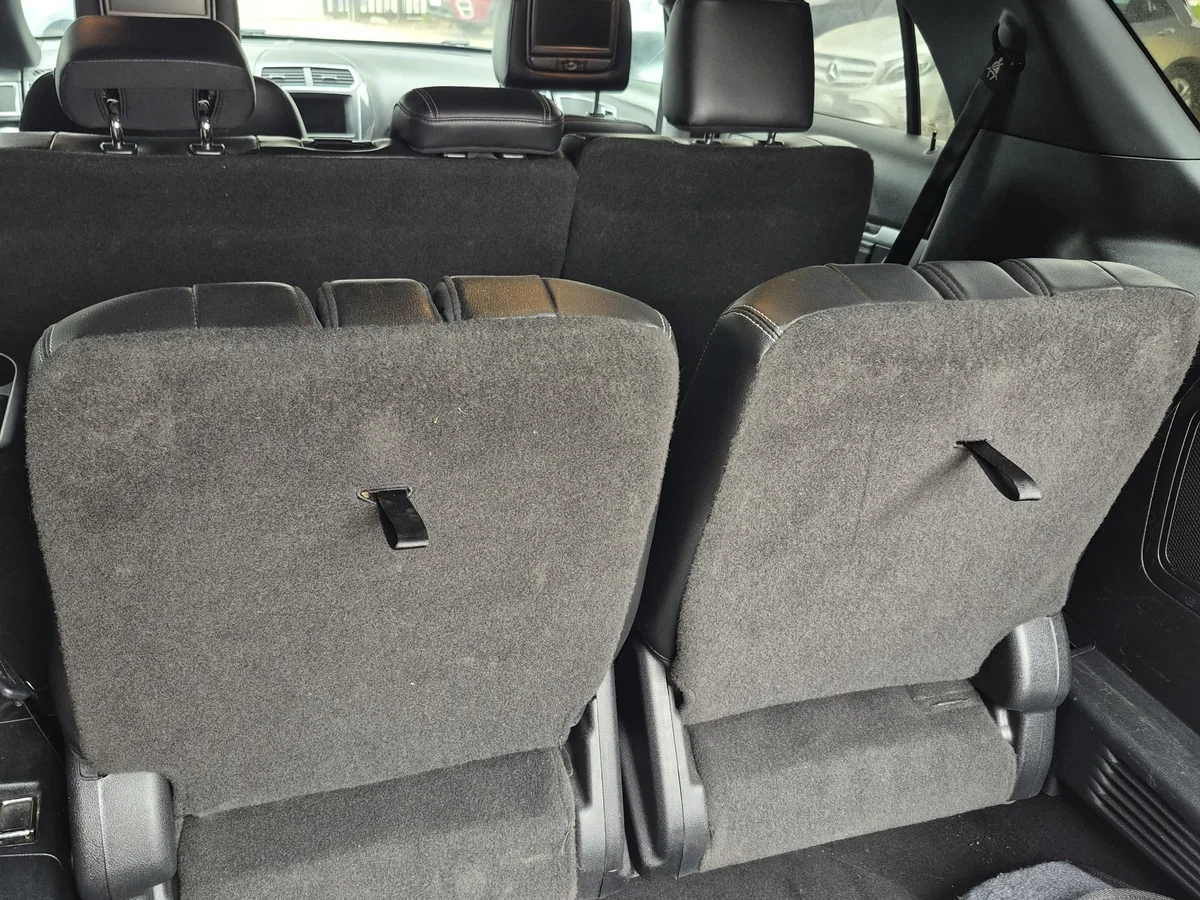 Ford Explorer — foto 7 de 11