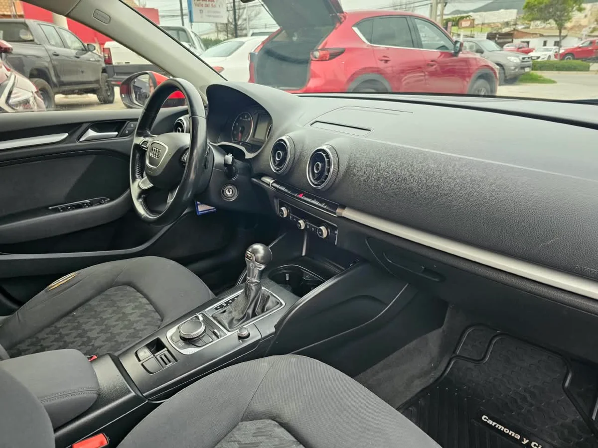 Audi A3 — foto 7 de 10