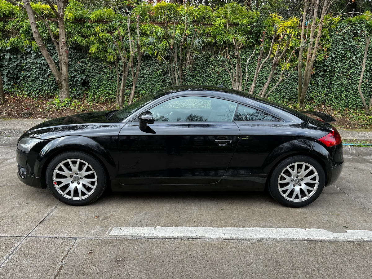AUDI TT 2.0L TURBO TFSI S TRONIC año 2008 - Miniatura 5