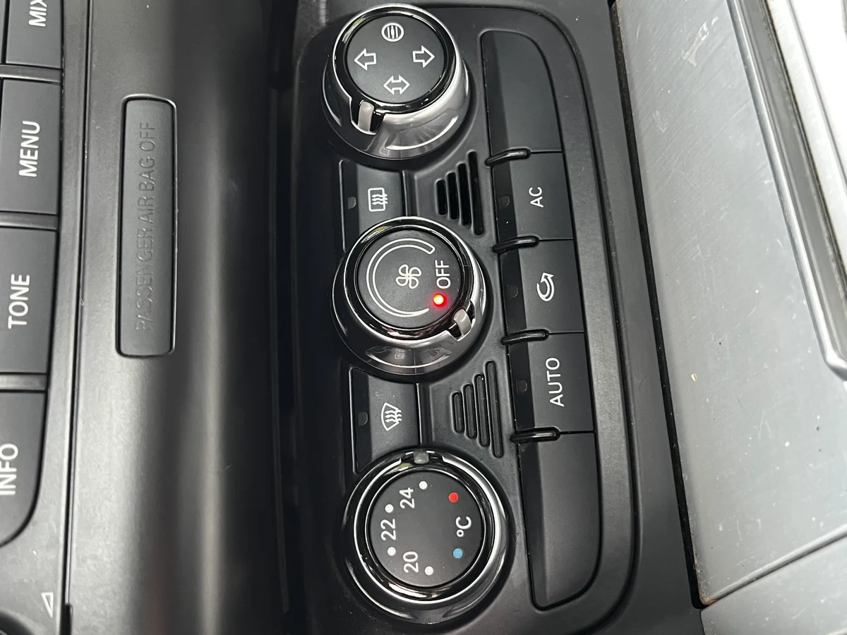AUDI TT 2.0L TURBO TFSI S TRONIC año 2008 - Miniatura 17