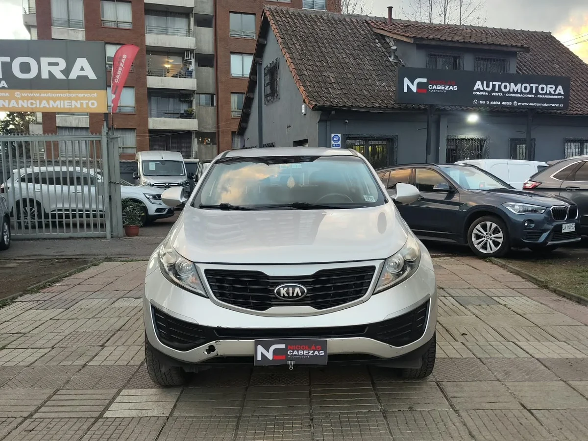 KIA Sportage LX 2.0 2014