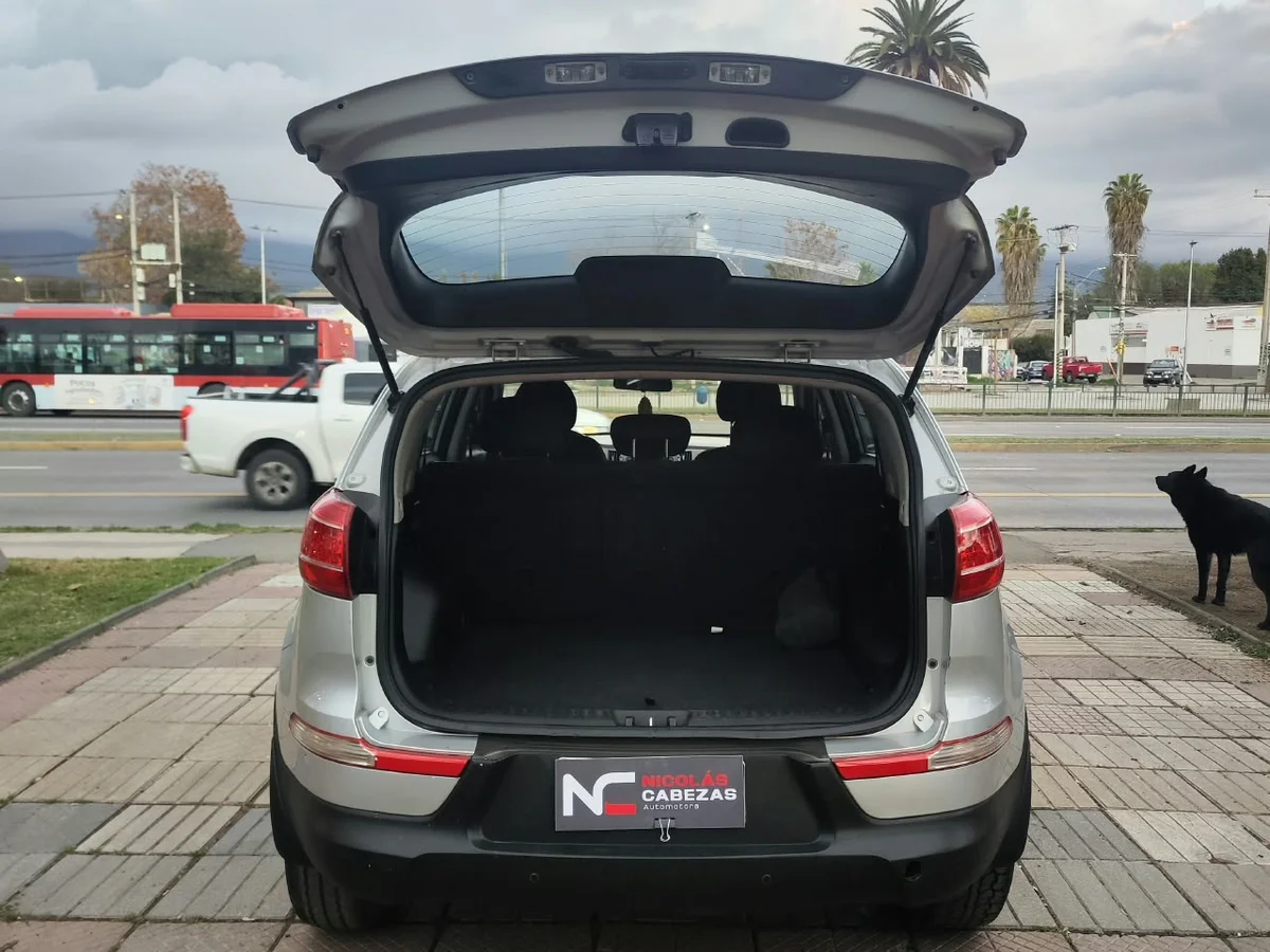 KIA Sportage LX 2.0 2014