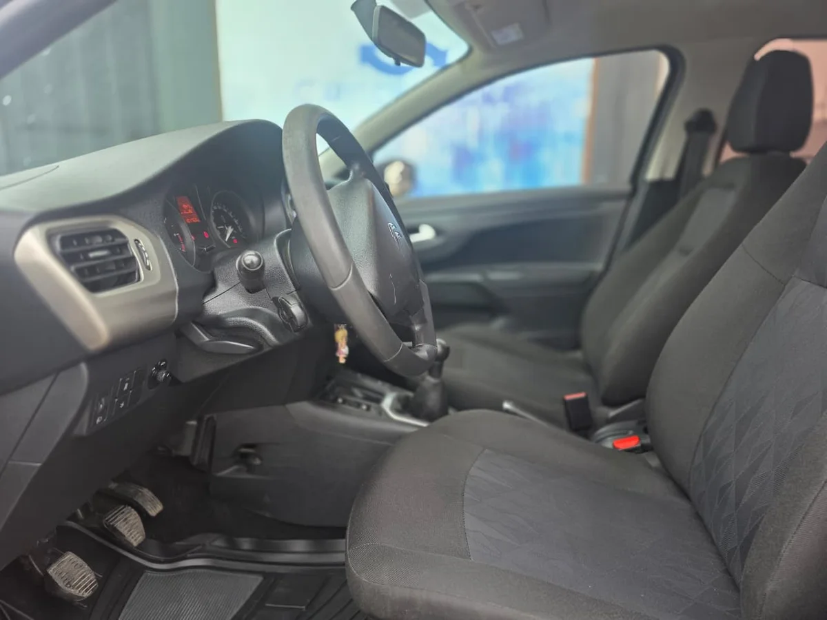 Citroën C-Elysee — foto 8 de 11