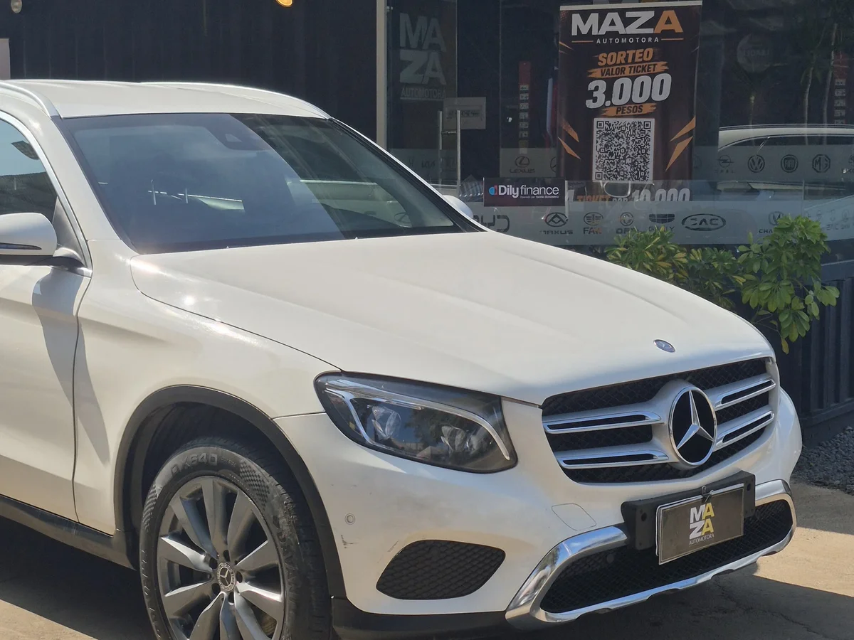 Mercedes-Benz Glc200 — foto 3 de 10