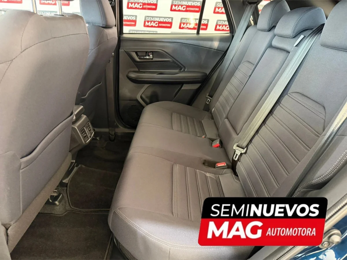 TOYOTA Yaris 1.5 XI 4X2 CVT AT 5P 2025 - Miniatura 8