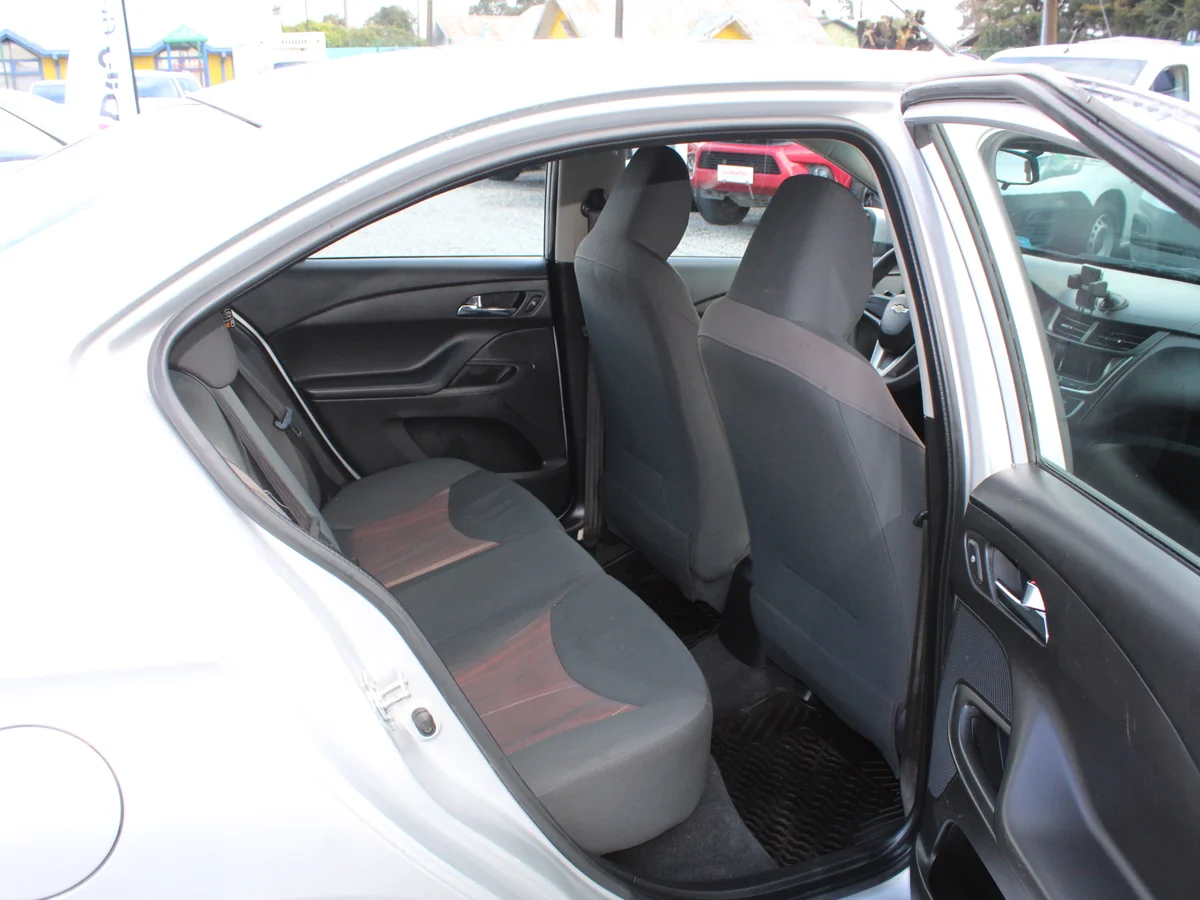 Chevrolet Sail 1.5 Nb — foto 7 de 12
