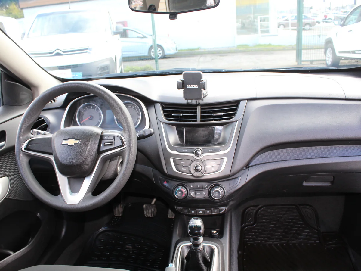 Chevrolet Sail 1.5 Nb — foto 8 de 12