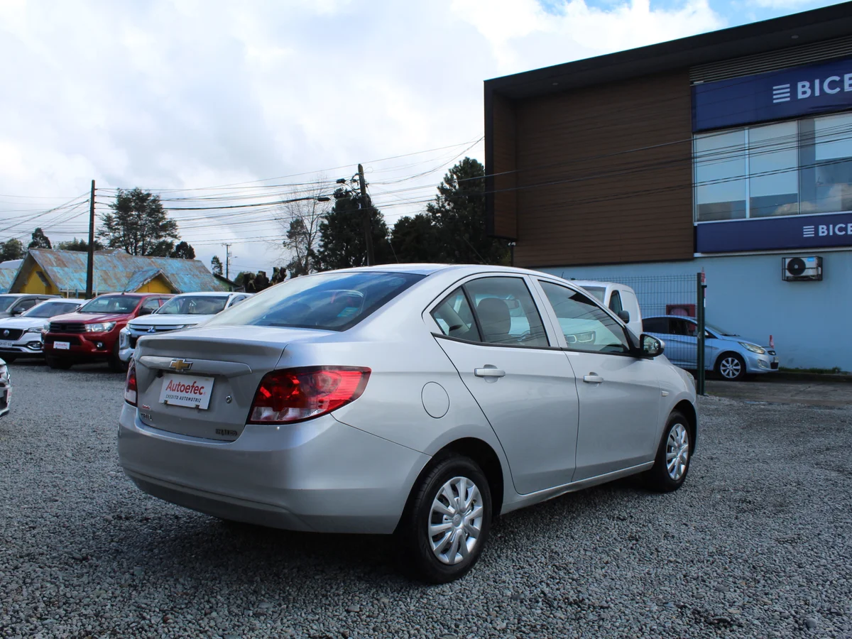 Chevrolet Sail 1.5 Nb — foto 9 de 12