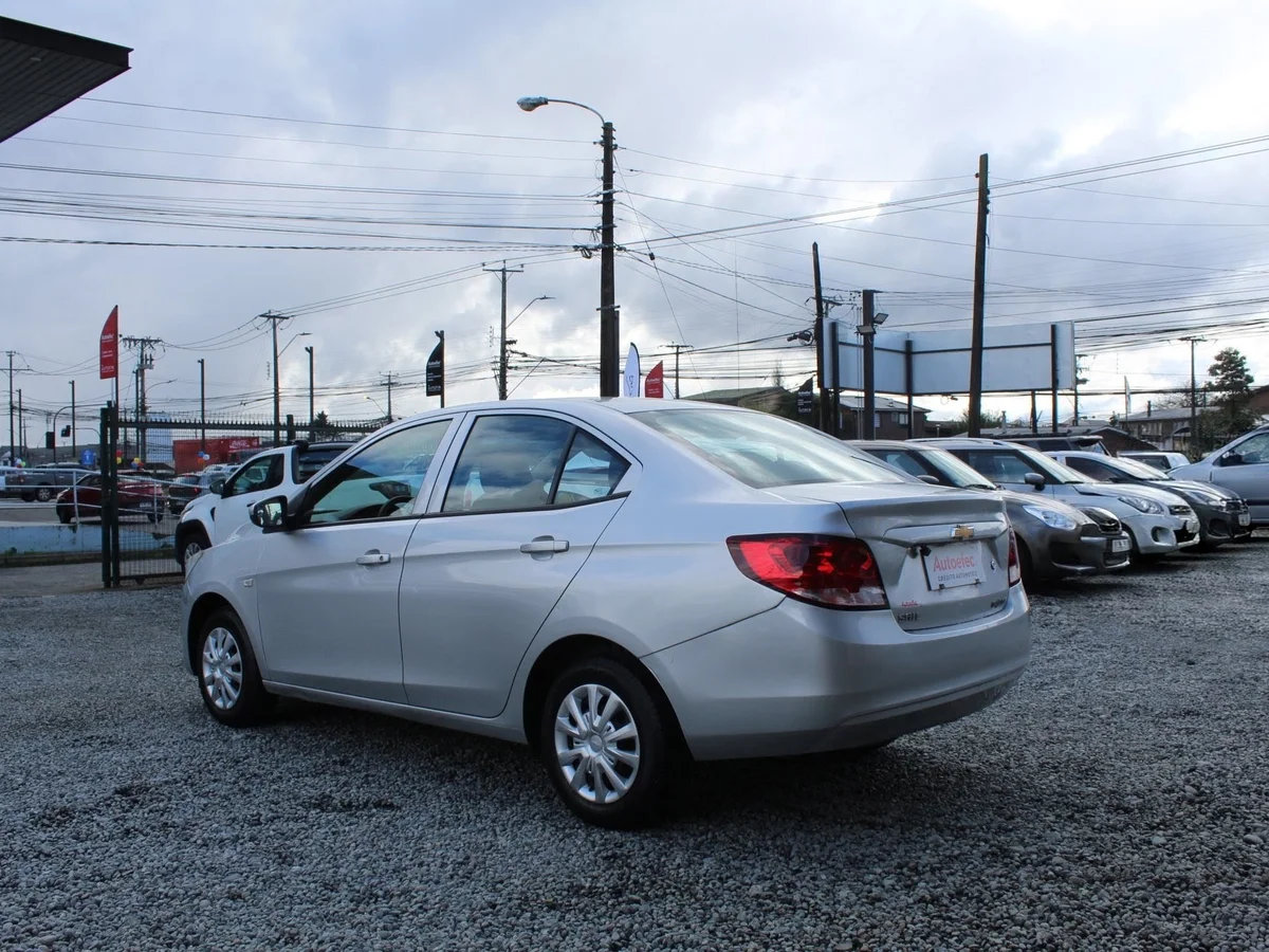 Chevrolet Sail 1.5 Nb — foto 10 de 12