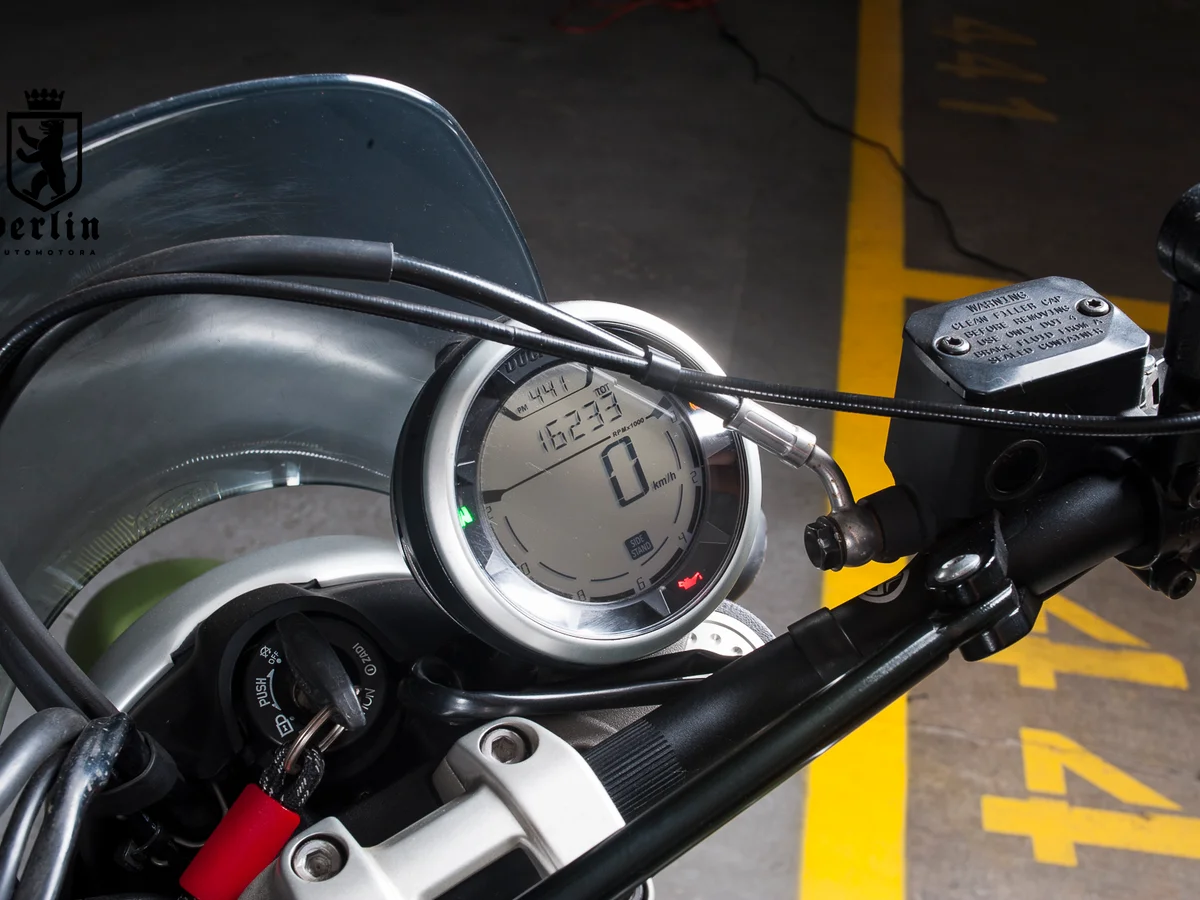 Ducati Scrambler 800 Urban — foto 13 de 16
