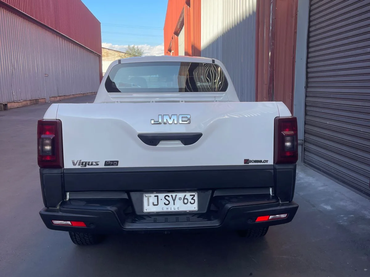 JMC Vigus Pro 2.0L Turbo Diésel AT 4x2 año 2024 - Miniatura 13