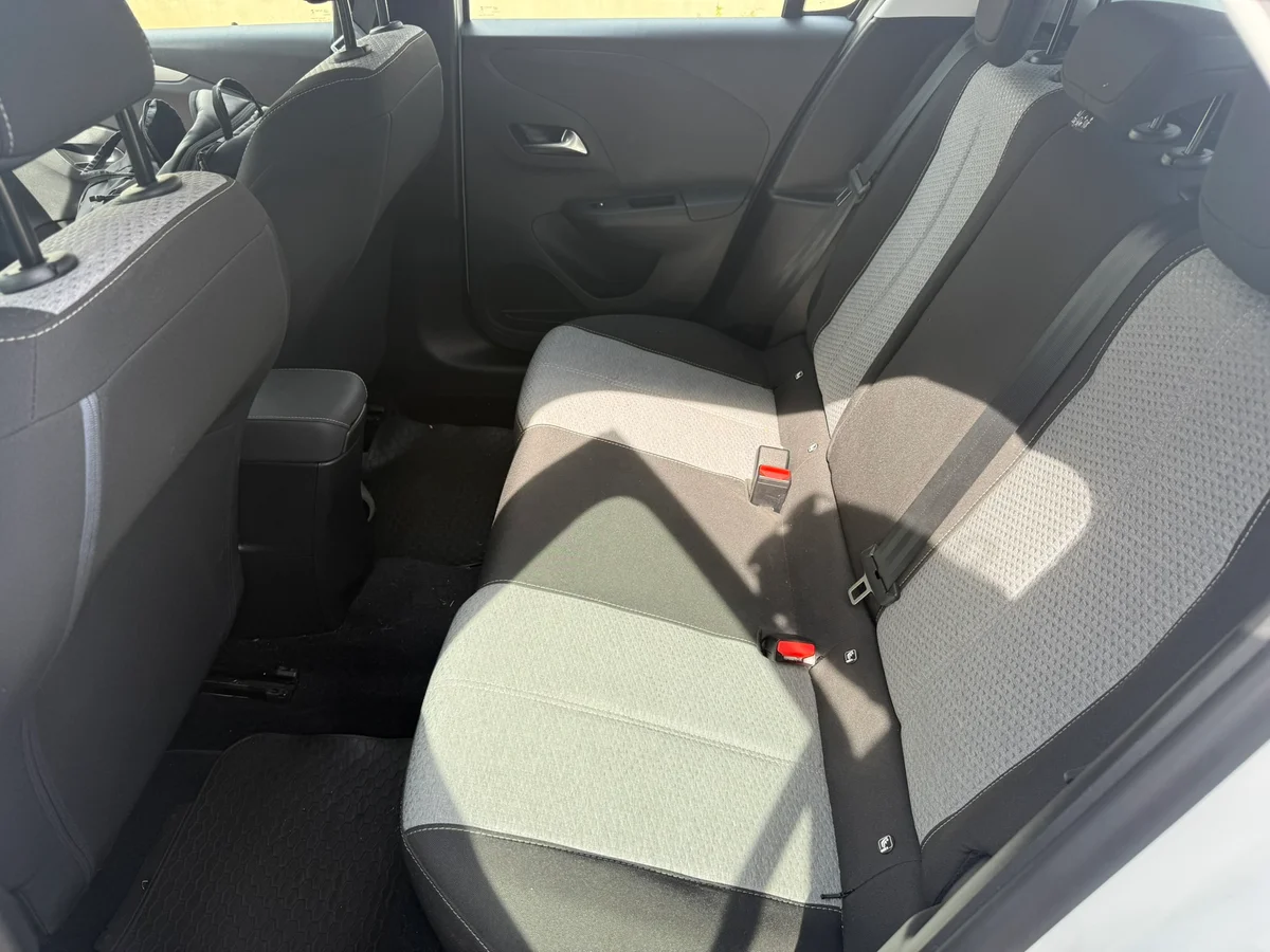 OPEL Corsa 1.2 MT5 2024 - Miniatura 18