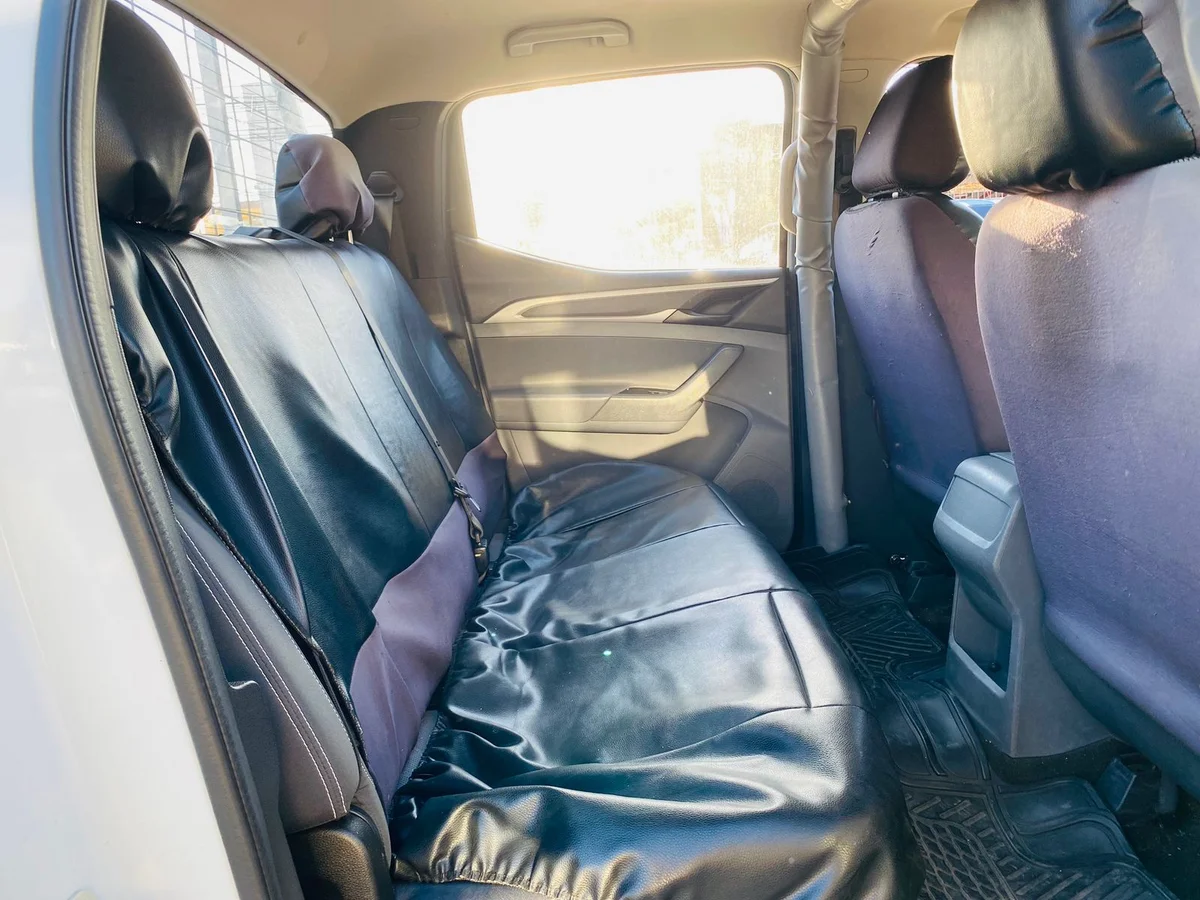 Maxus T60 Dcab — foto 6 de 11