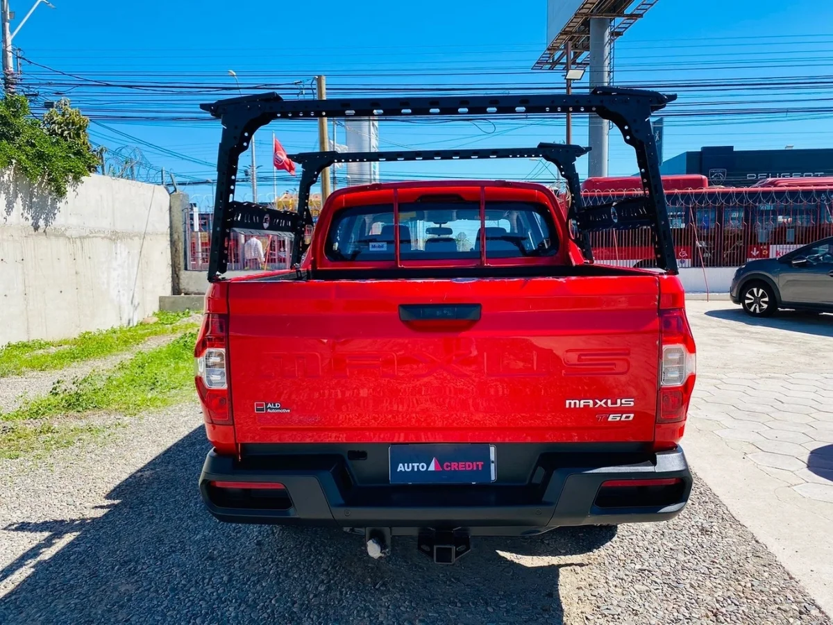 Maxus T60 — foto 2 de 12