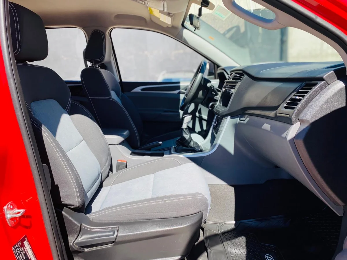 Maxus T60 — foto 8 de 12