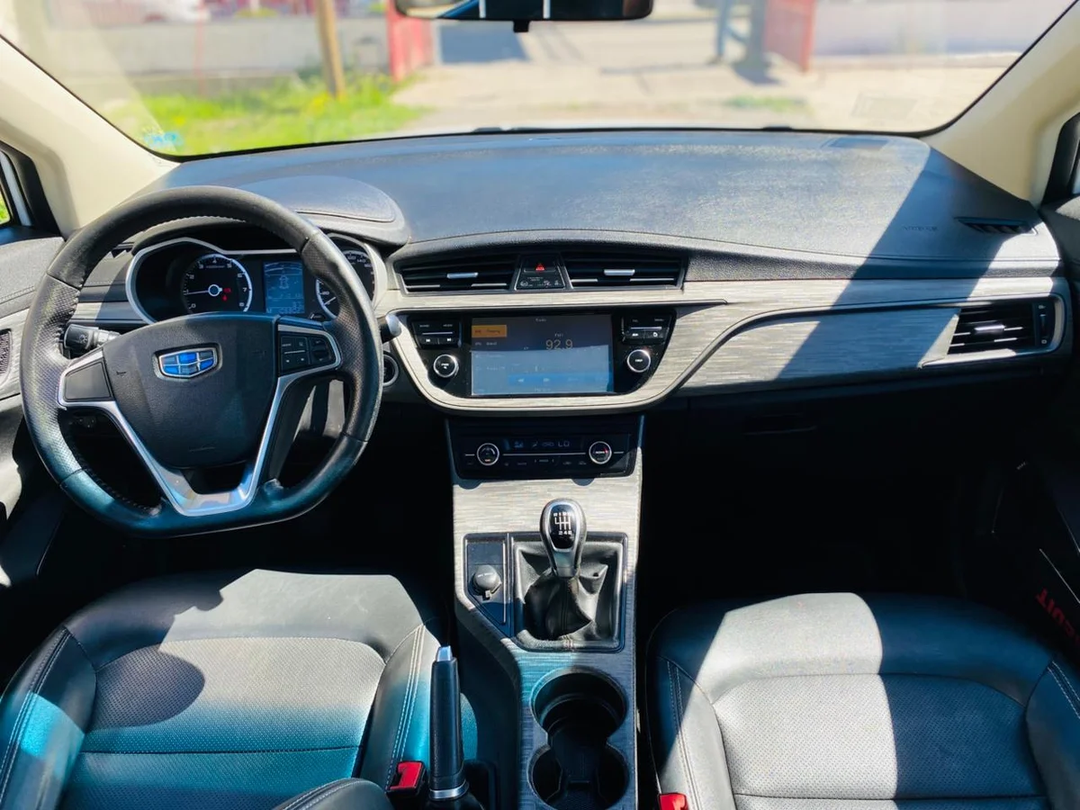 Geely Gs — foto 2 de 13