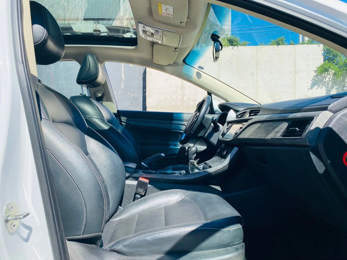 Geely Gs — foto 5 de 13