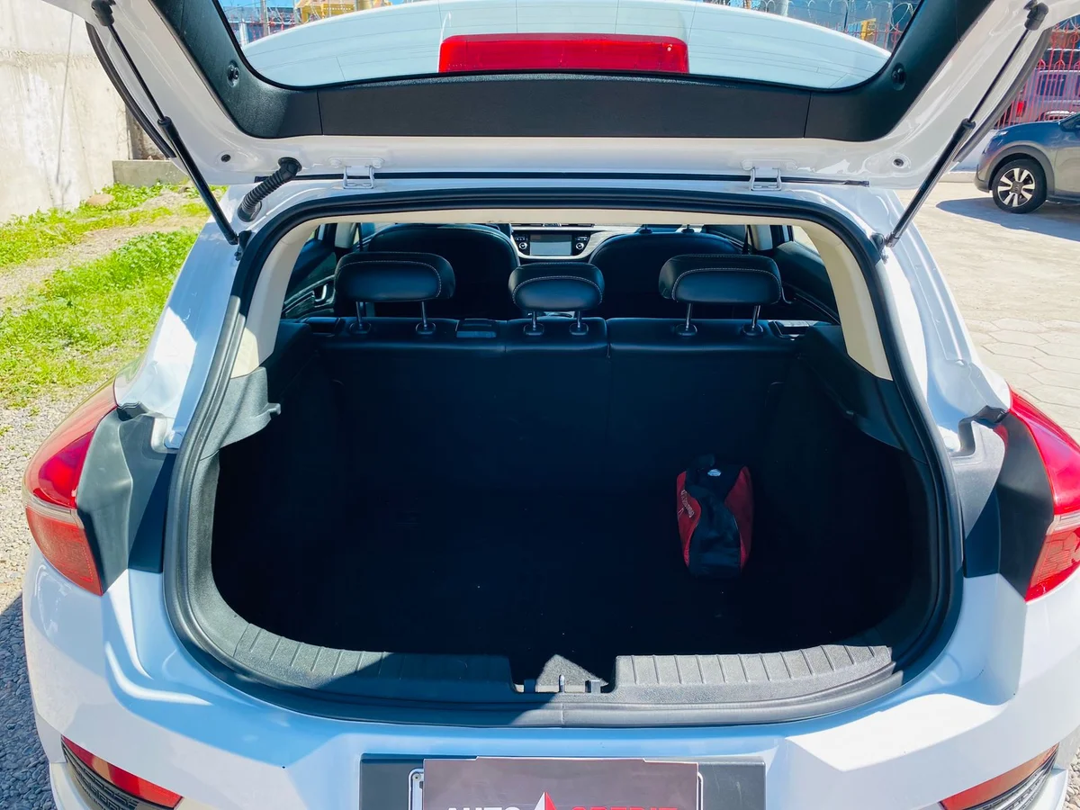 Geely Gs — foto 8 de 13