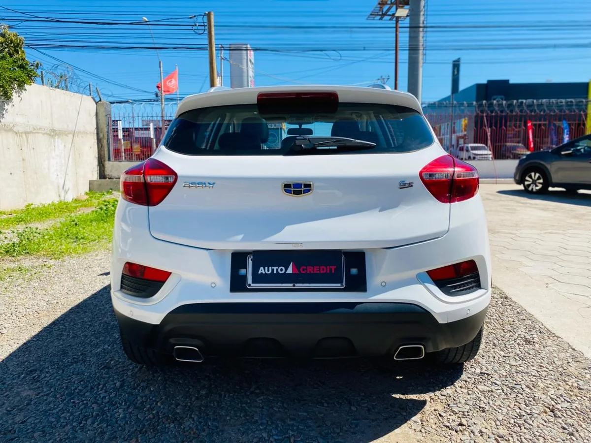 Geely Gs — foto 9 de 13