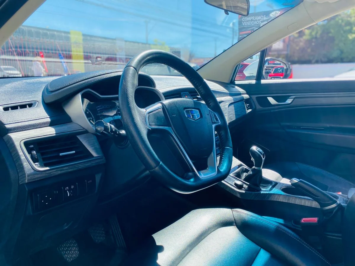Geely Gs — foto 11 de 13