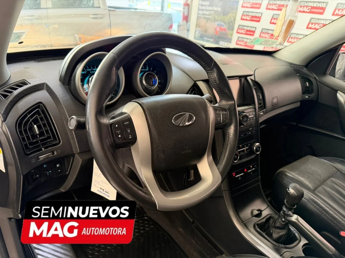 MAHINDRA XUV 500 2.2 2017 - Miniatura 7