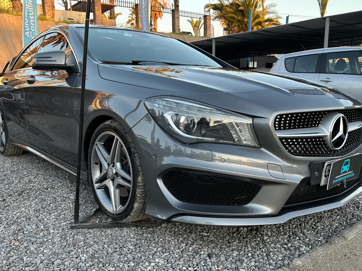 MERCEDES BENZ CLA 220 2.1 CDI AUT LOOK AMG 2014 - Miniatura 3