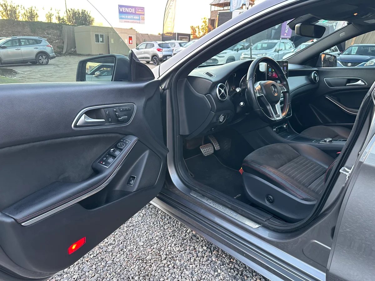 MERCEDES BENZ CLA 220 2.1 CDI AUT LOOK AMG 2014 - Miniatura 12
