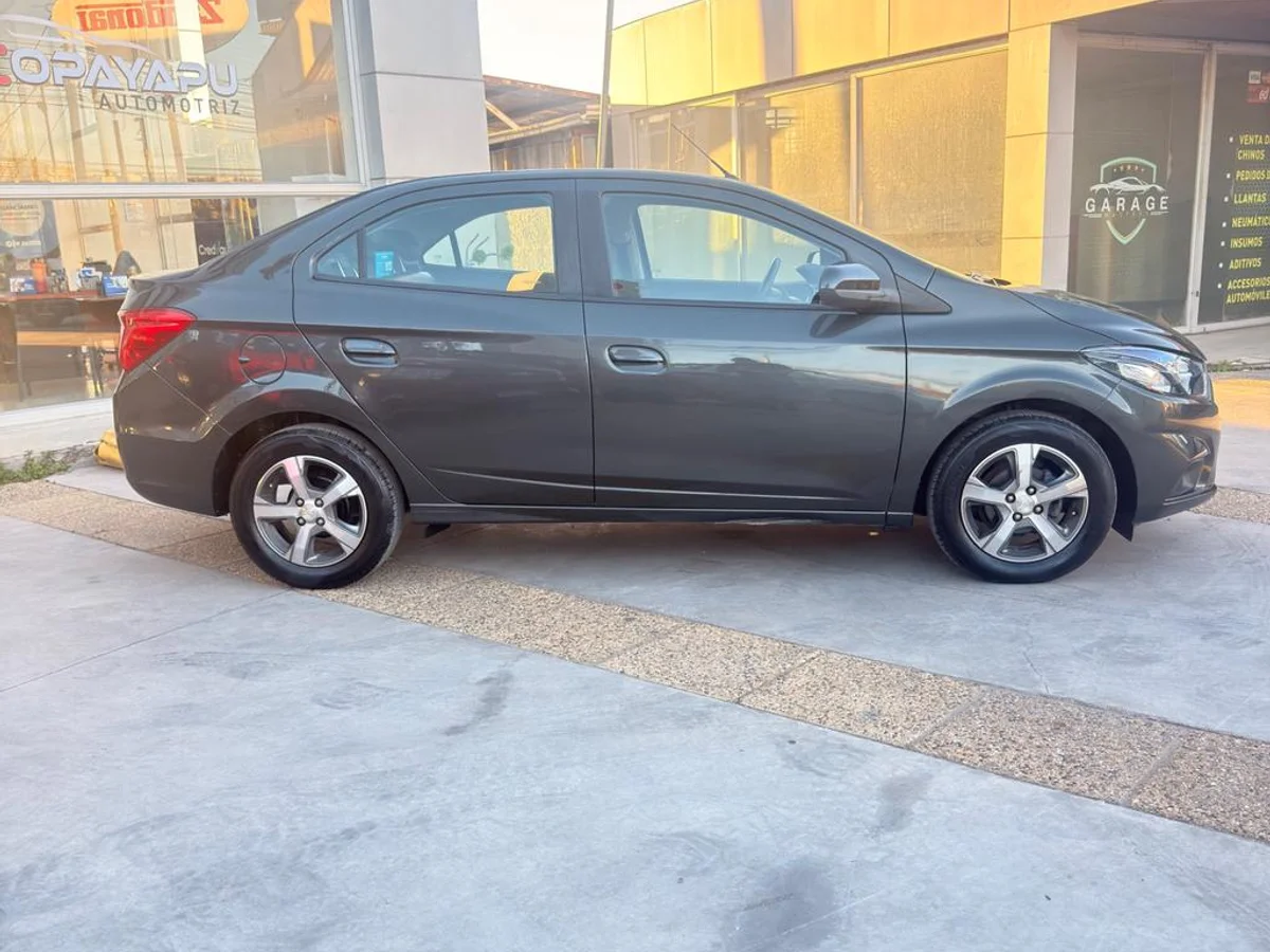 Chevrolet Prisma — foto 3 de 10