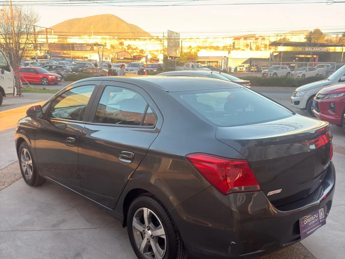 Chevrolet Prisma — foto 4 de 10