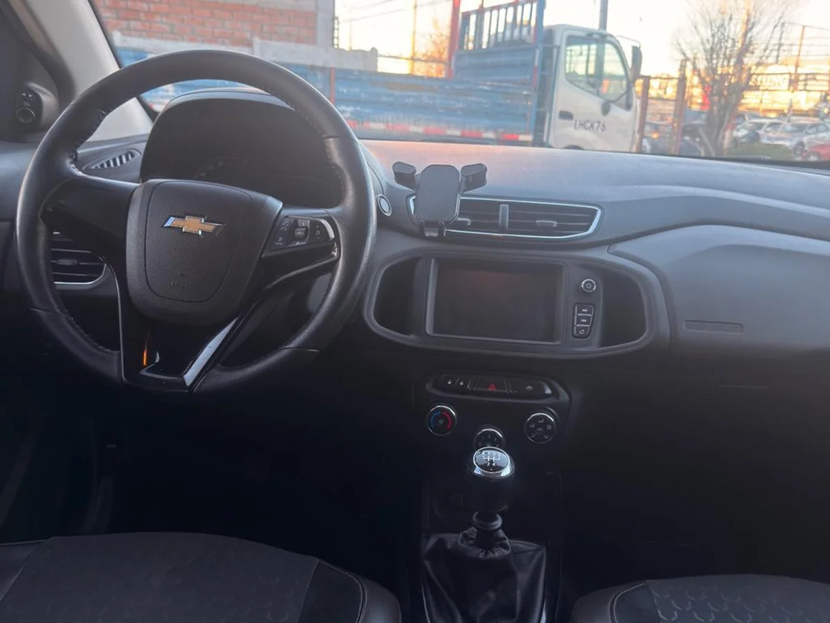 Chevrolet Prisma — foto 6 de 10